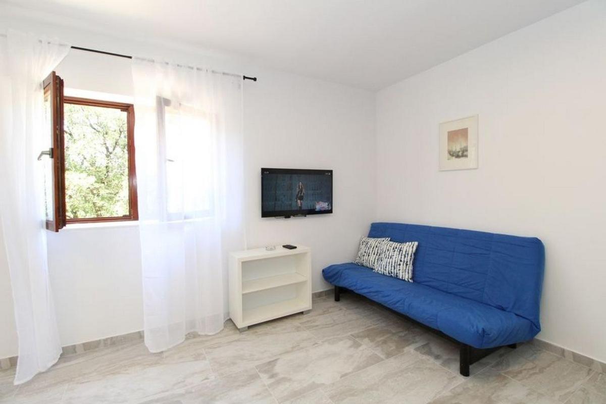 Apartments By The Sea Mandre, Pag - 6284 Kolan Room photo
